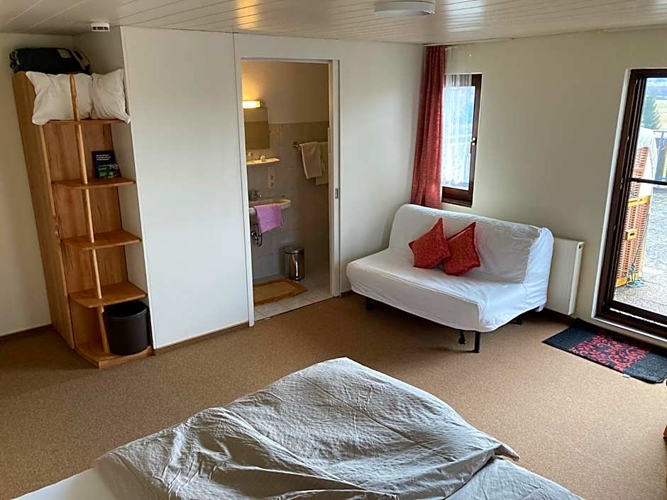 Hotel-Pension-Waldblick