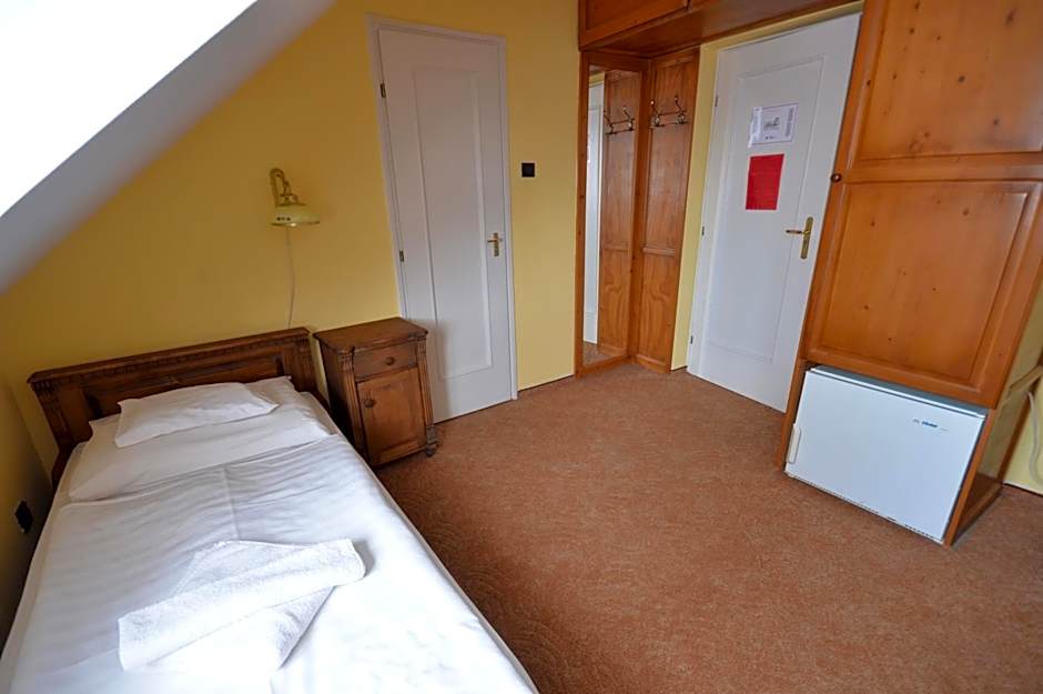 Révész Hotel, Restaurant and Rosa Spa