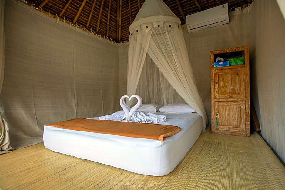 Salty Shakas Bamboo Stay Canggu