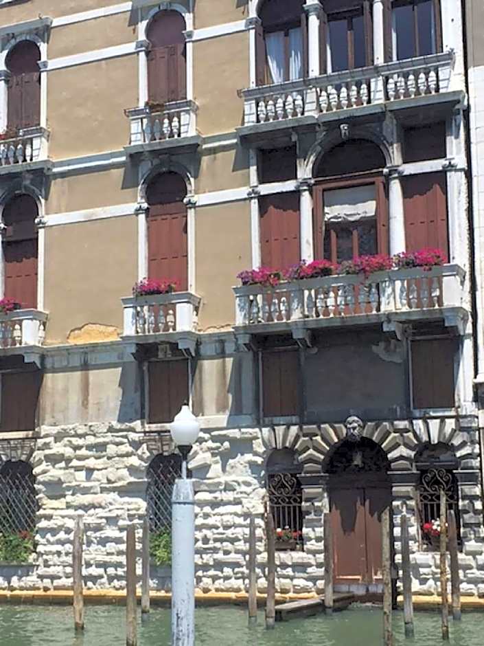 Hotel Dolfin