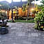 Sari Bunga Hotel - Legian, walking distance to Legian Beach