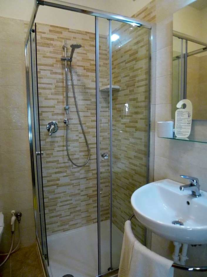 Hotel Trovatore