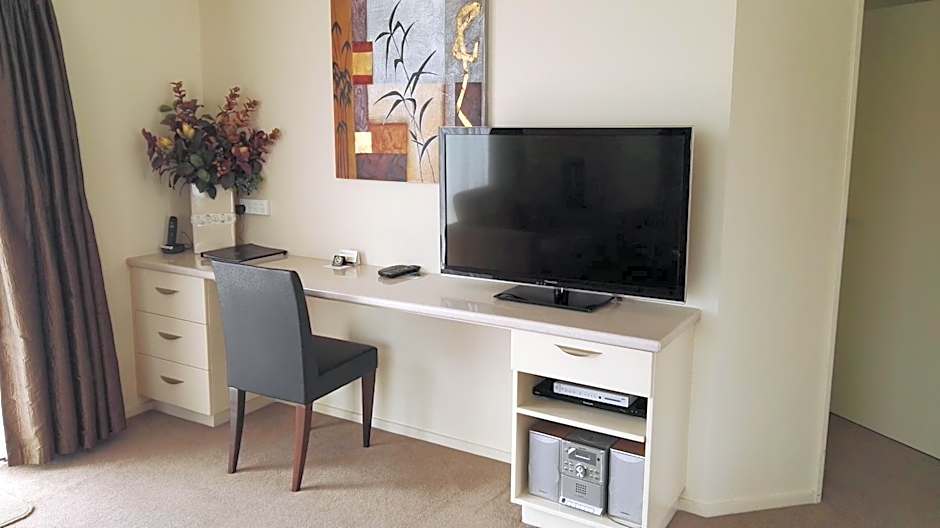 Cedar Grove Motor Lodge