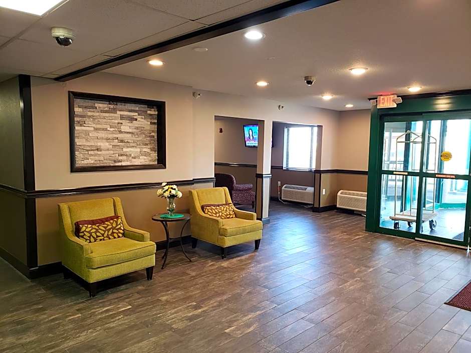 Travelodge by Wyndham Brooklyn Center