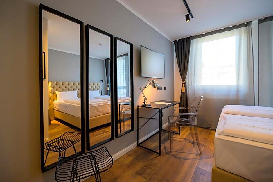 Nikii City Hotel