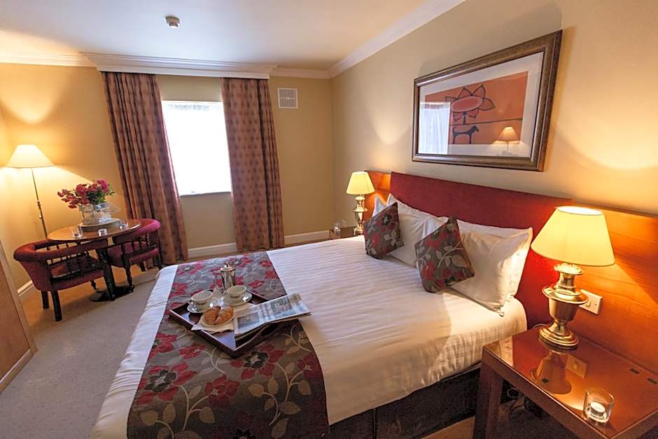 Hamlet Court Hotel