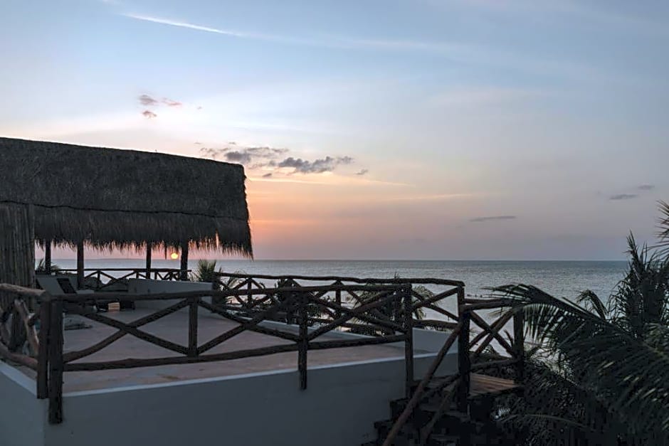 La Puerta Azul Beachfront - Adults Only