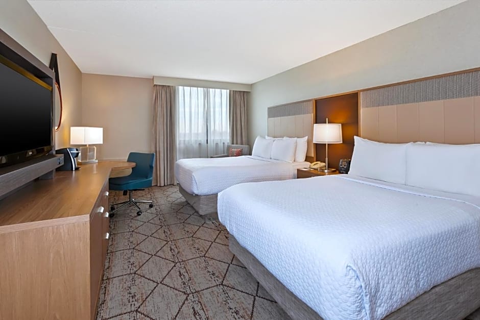 Crowne Plaza Columbus North - Worthington