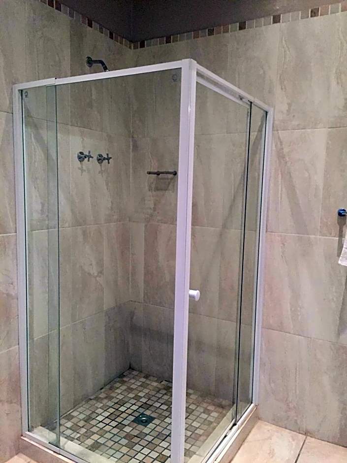 Tranquil House B&B @ 1 College Ave