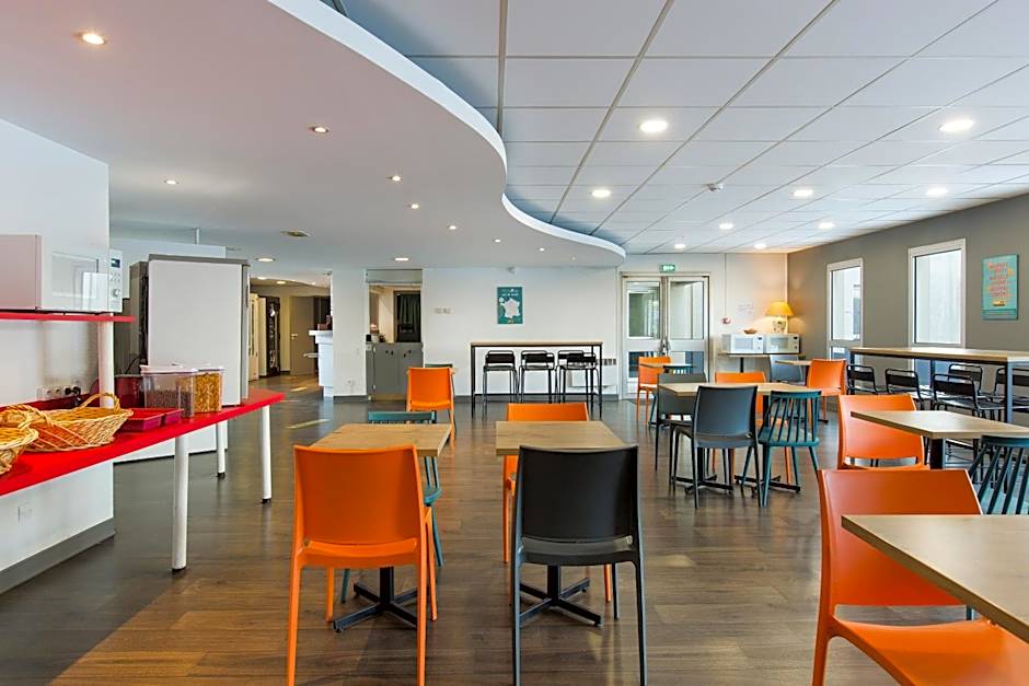 hotelF1 Igny Massy TGV, renovated