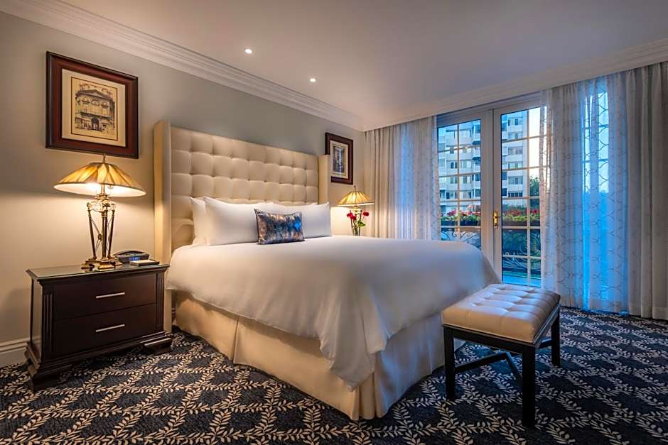 Beverly Hills Plaza Hotel