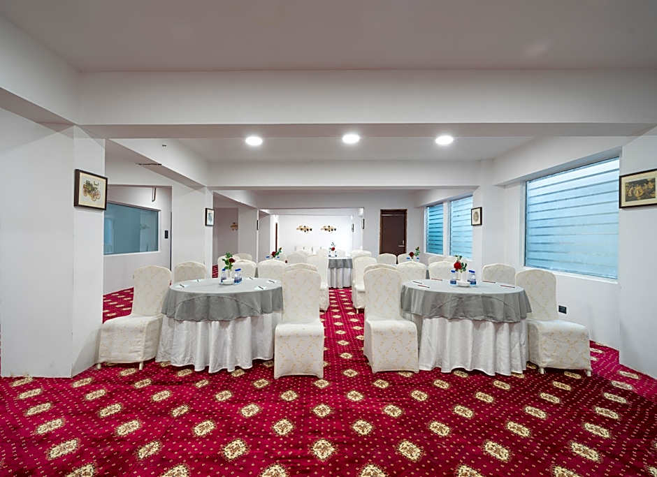 The Whitestone Inn & Suites ( A Centrally Heated Mountain & Valley View )