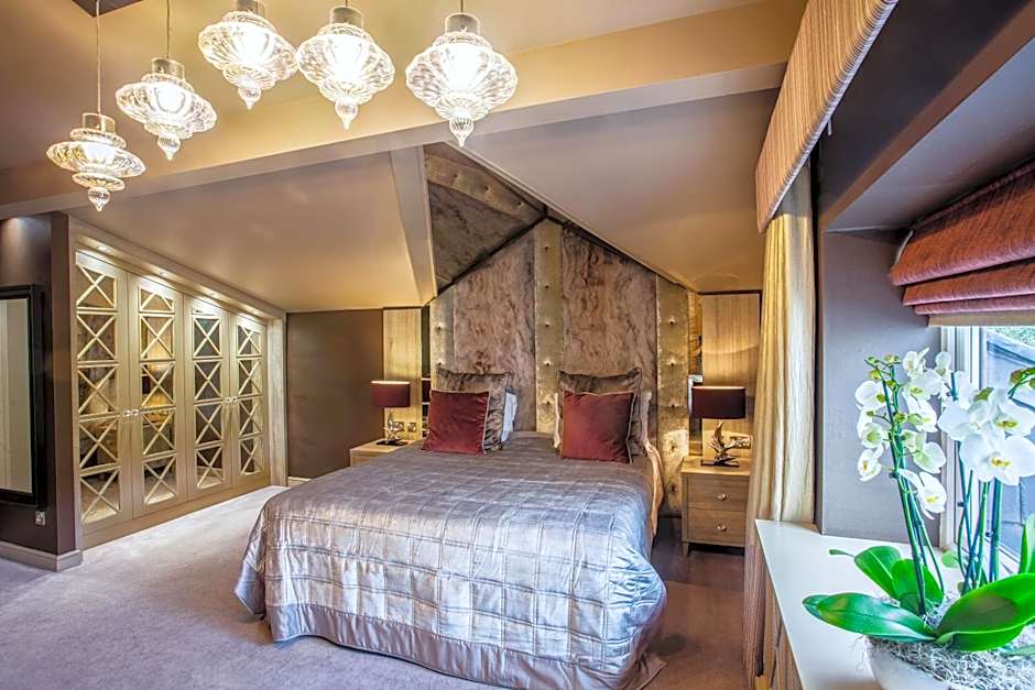 Photo 1 of 7 of Suite