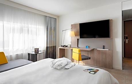 Executive Room with Double Bed and Sofa