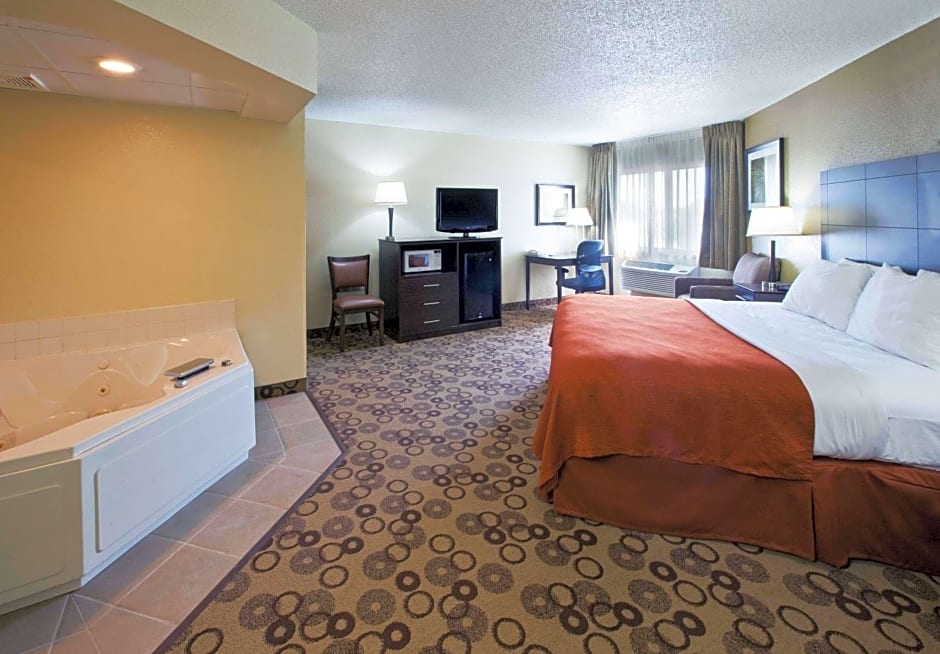 AmericInn by Wyndham Cedar Falls