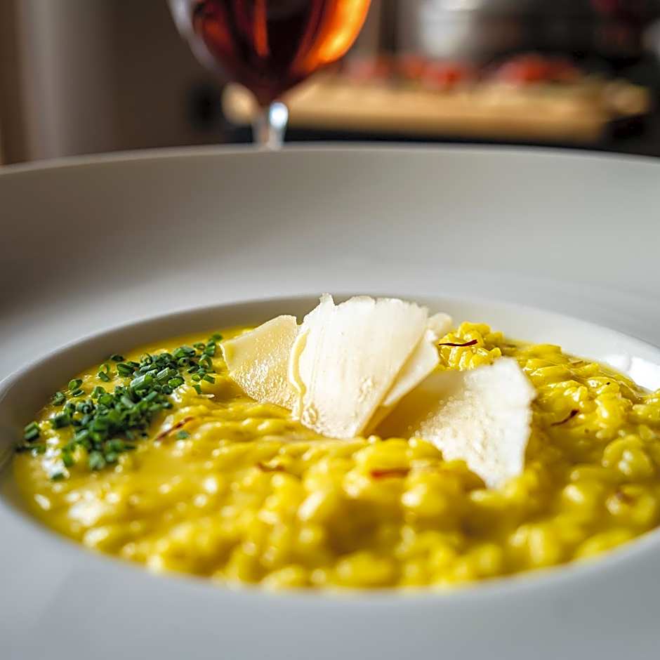 Somewhere Vouliagmeni