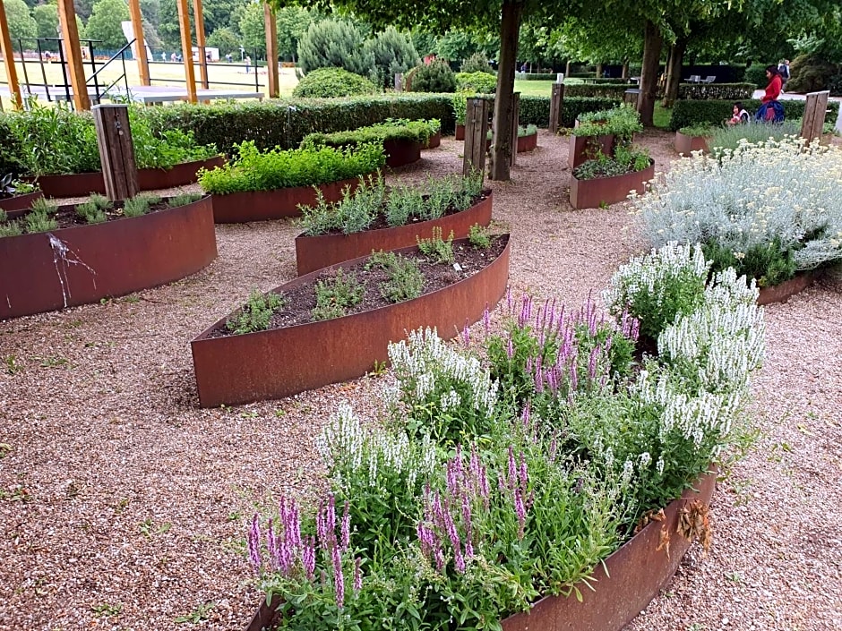 JUFA Hotel im Brückenkopfpark - Jülich