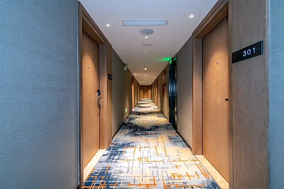 Echarm Hotel (Guangzhou Tiyu West Road Subway Station)
