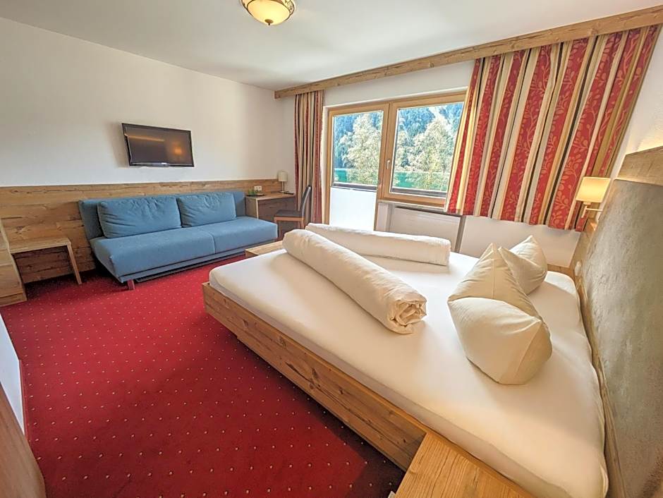 Photo 1 of 10 of Double Room