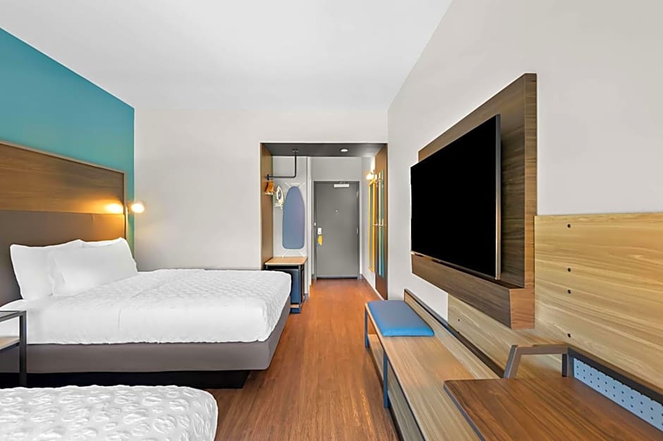 Tru by Hilton Lexington