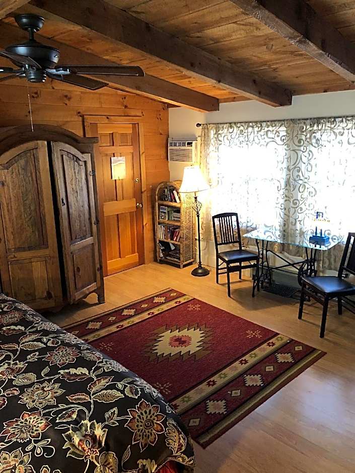 Red Elephant Inn Bed And Breakfast