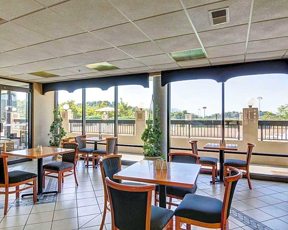 Quality Inn Troutville - Roanoke North