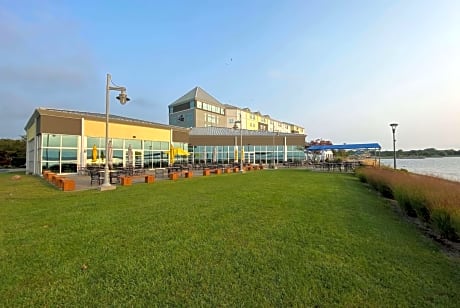 41 Lakefront Hotel, Trademark Collection by Wyndham