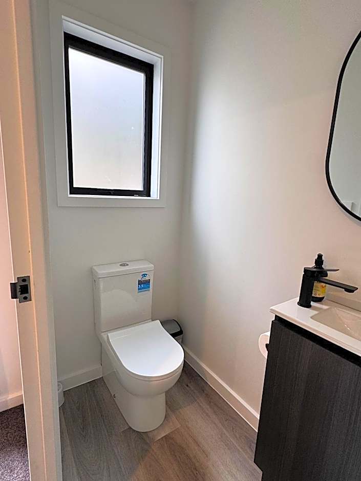 The Flaming Kiwi Backpacker