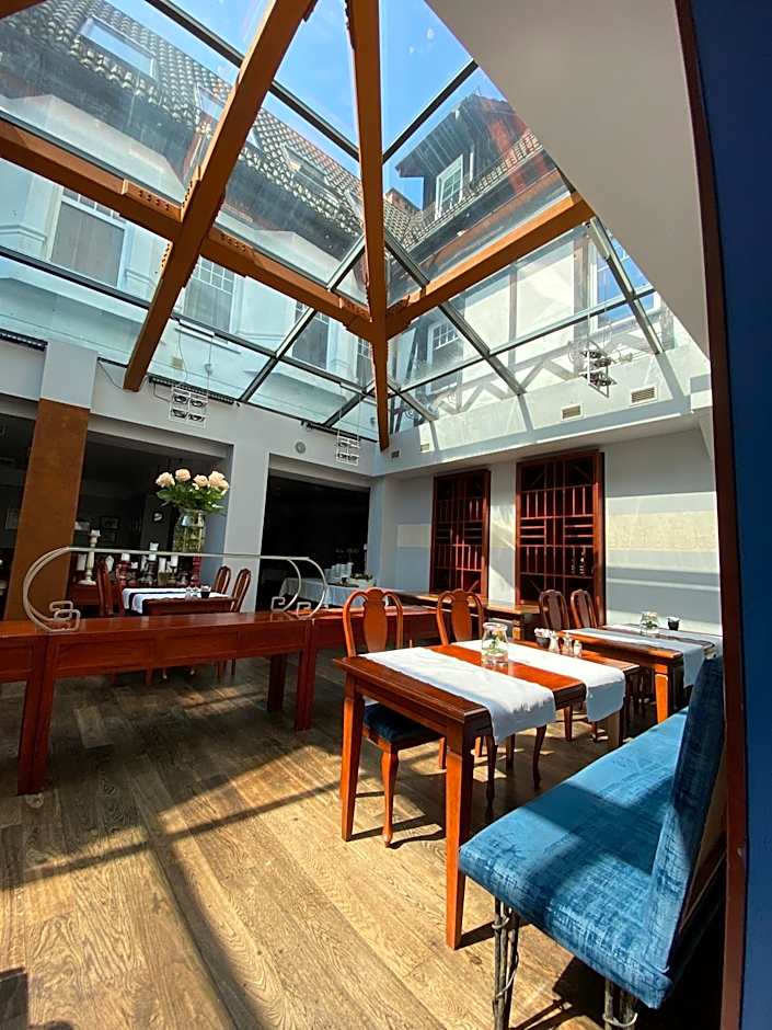 Hotel Rejs