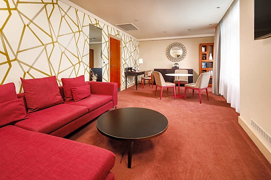 Holland House Hotel Cardiff By Sunday