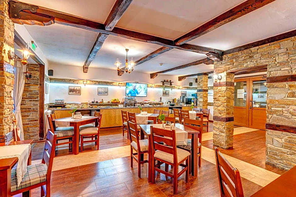 Mountain Lake Hotel