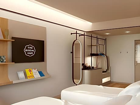 Signature Deluxe Twin