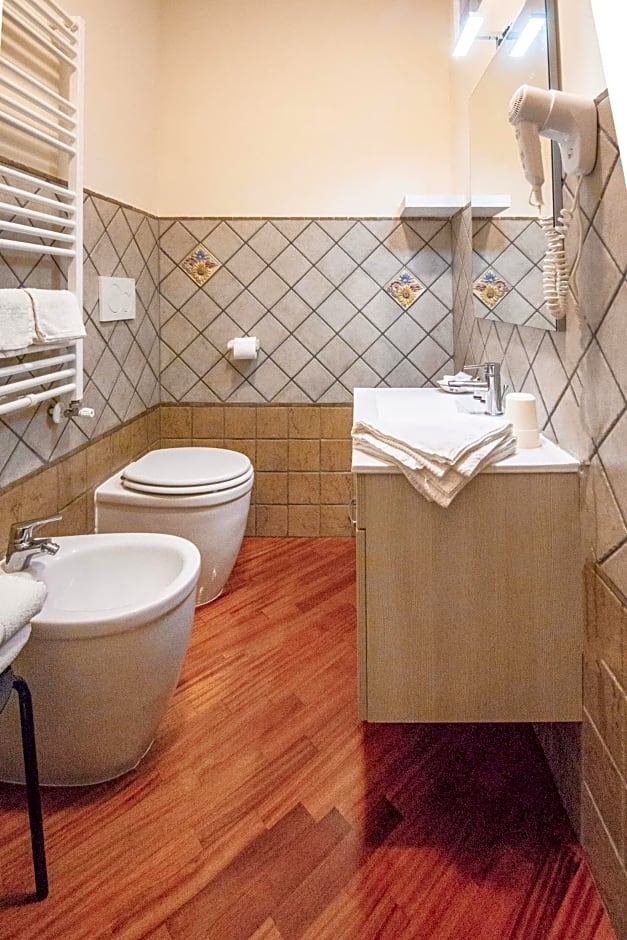 Il Bacio e La Nocciola