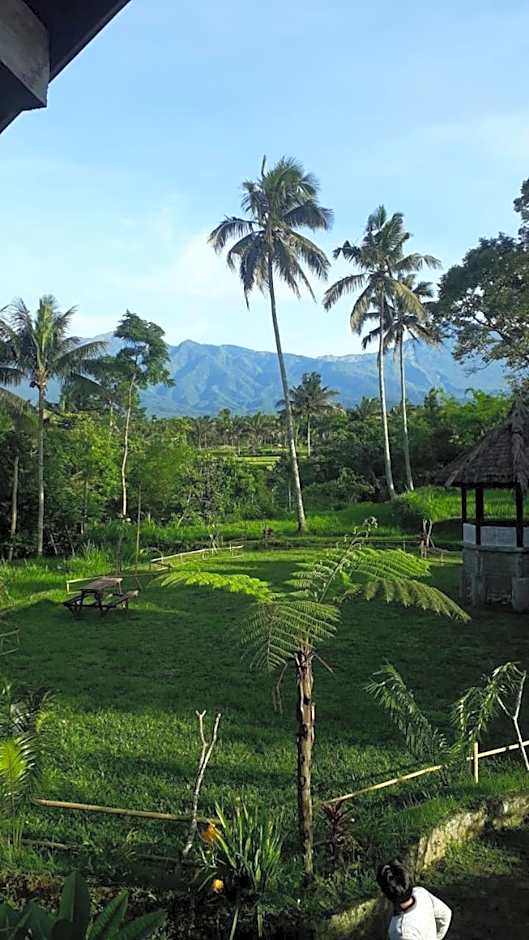 Hakiki Inn Bungalows