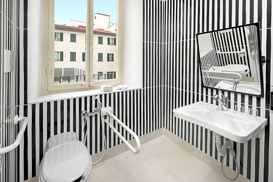 Anglo American Hotel Florence, Curio Collection by Hilton