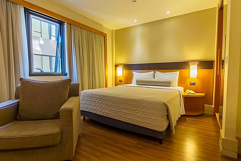 Flat particular dentro do Hotel Executive Faria Lima!