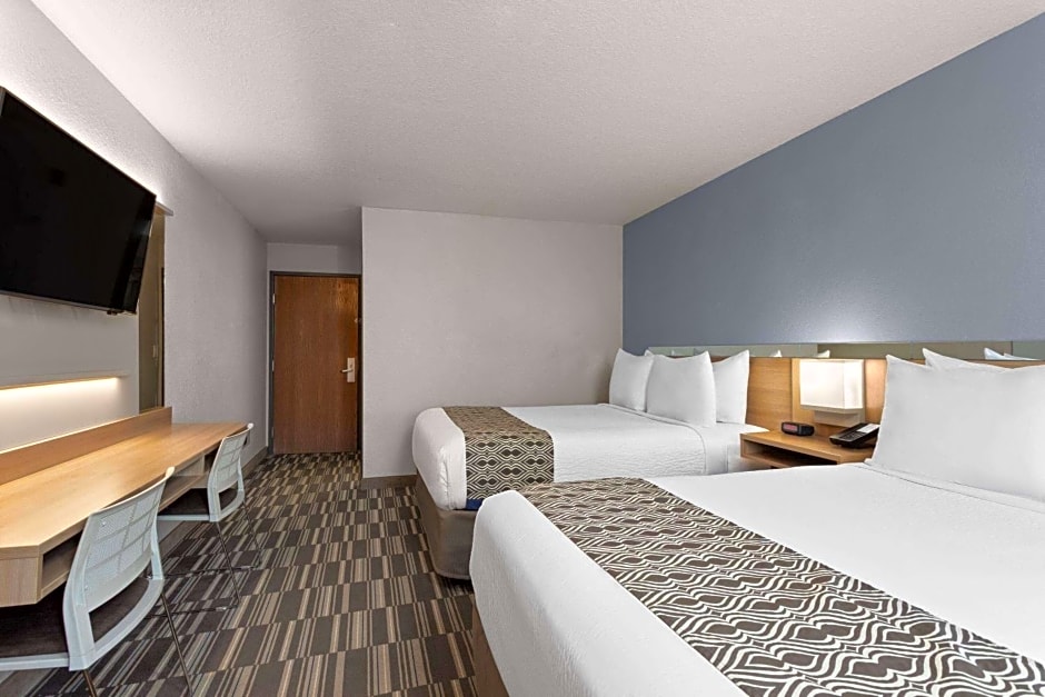 Microtel Inn and Suites - Zephyrhills