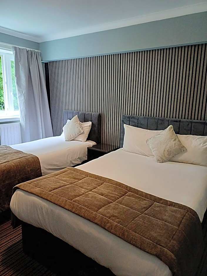 Kings Park Hotel
