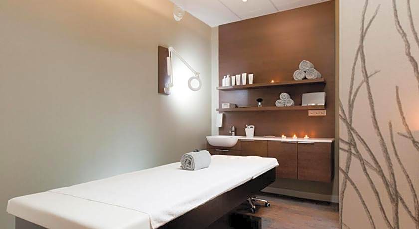 Novotel Makassar Grand Shayla Hotel