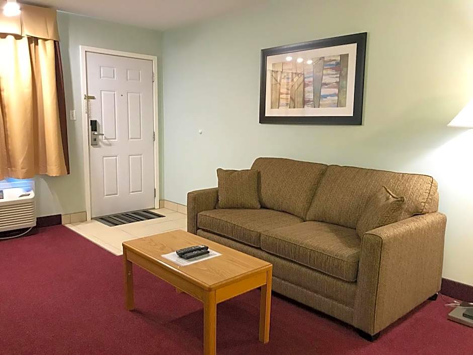 Super 8 by Wyndham Kindersley