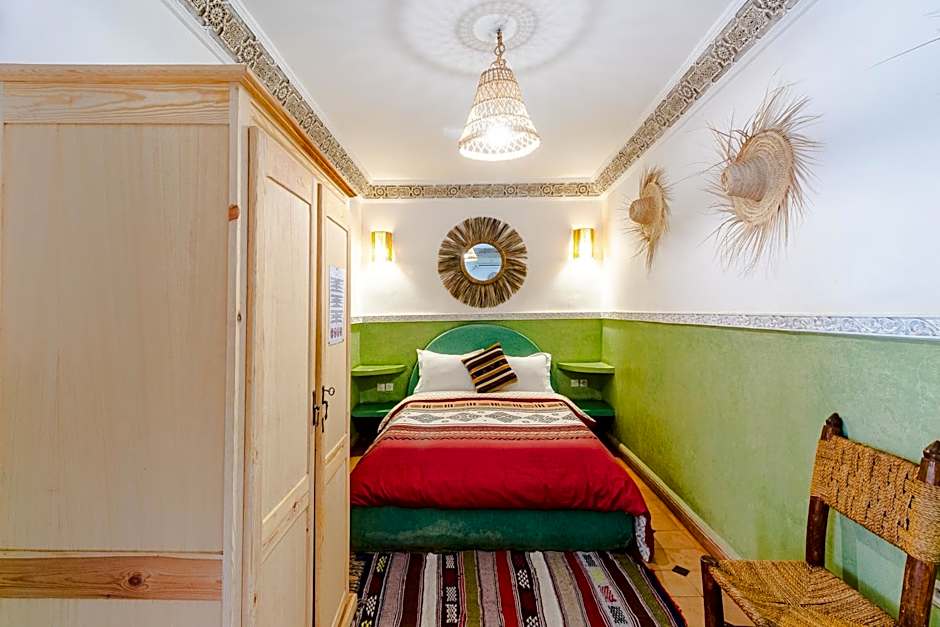 Riad Davina