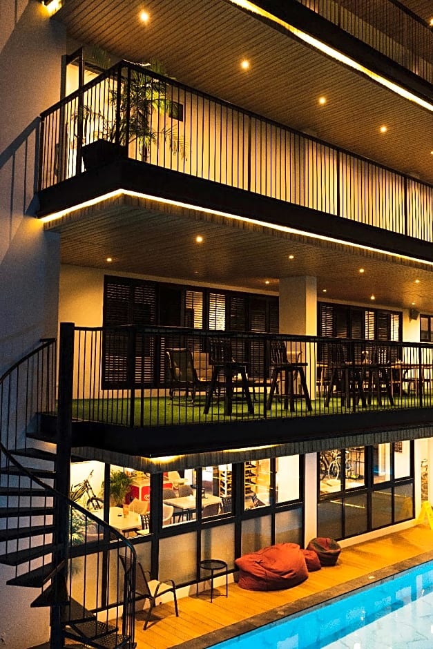 Tour De Phuket Hotel