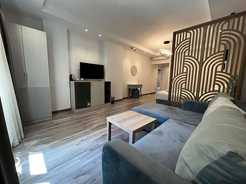 Onyx Pyramids Boutique Hotel
