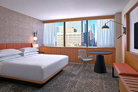 King Room with Roll-in Shower - Mobility and Hearing Accessible