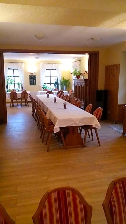 Altes Wirtshaus Fördergersdorf Bed & Breakfast