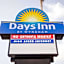 Days Inn by Wyndham Rosenberg