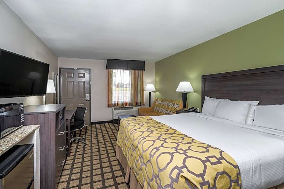 Baymont by Wyndham Clarksville