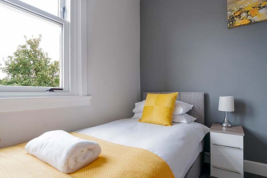 Dalkeith Three Bed Two Bath Apartment