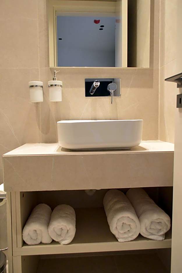 LEONDIANA Boutique Hotel