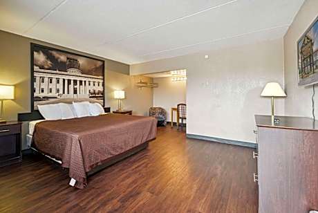 King Room - Mobility Access/Non-Smoking